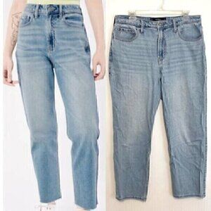 HOLLISTER Ultra High Rise Vintage Straight Jeans Light Wash Cropped Crop Ankle